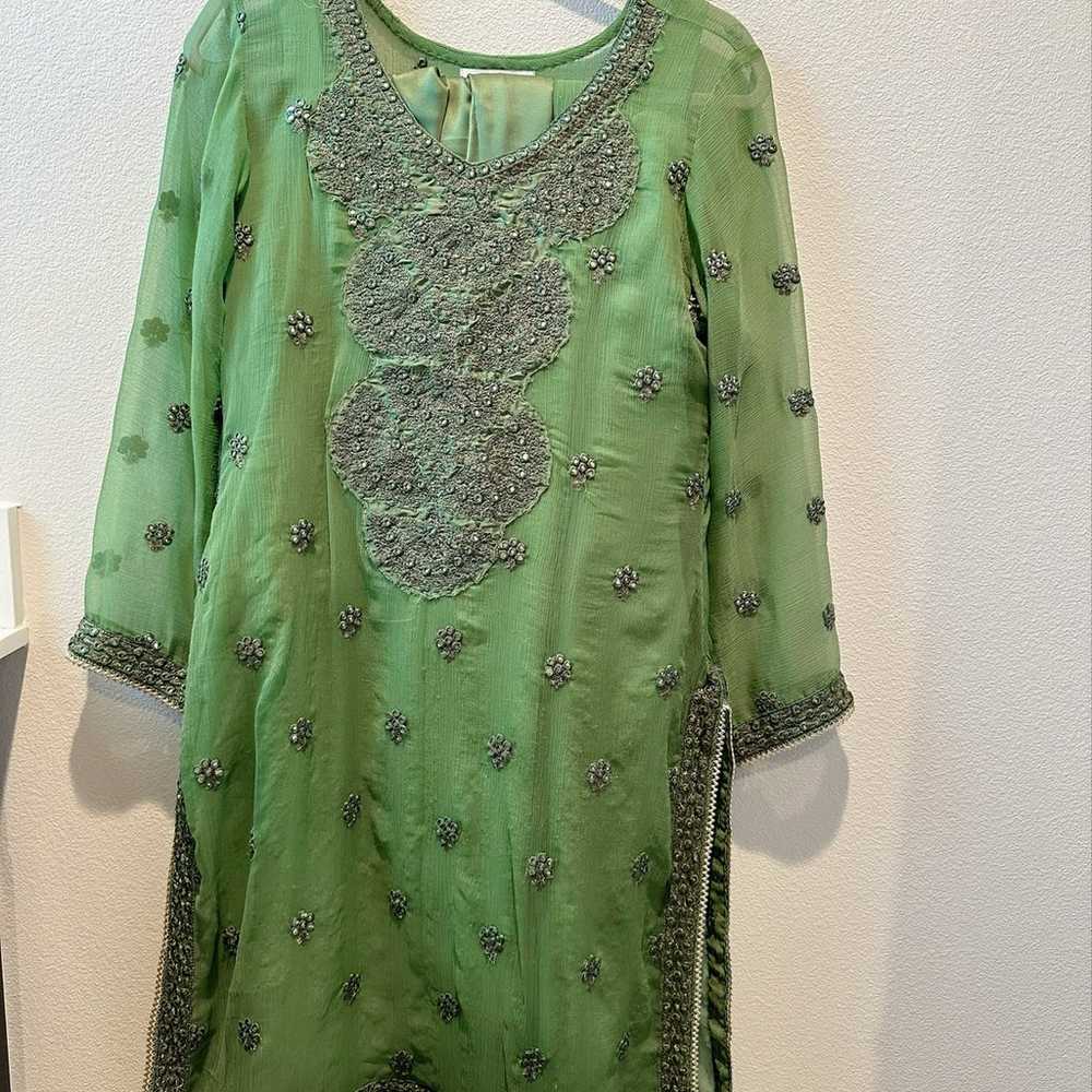 3 piece Pakistani/Indian suit - image 3