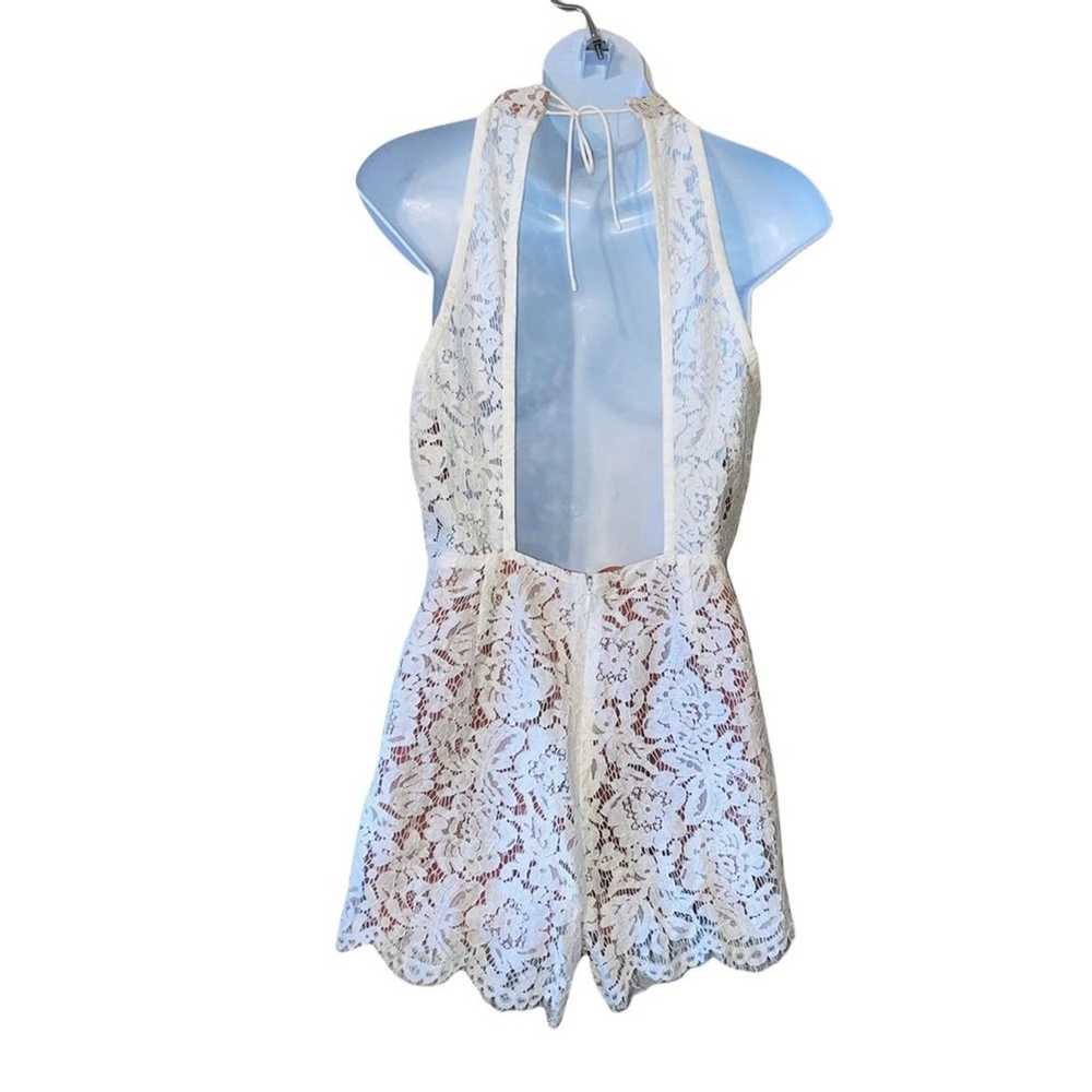 TOBI white lace open front and back short romper - image 4