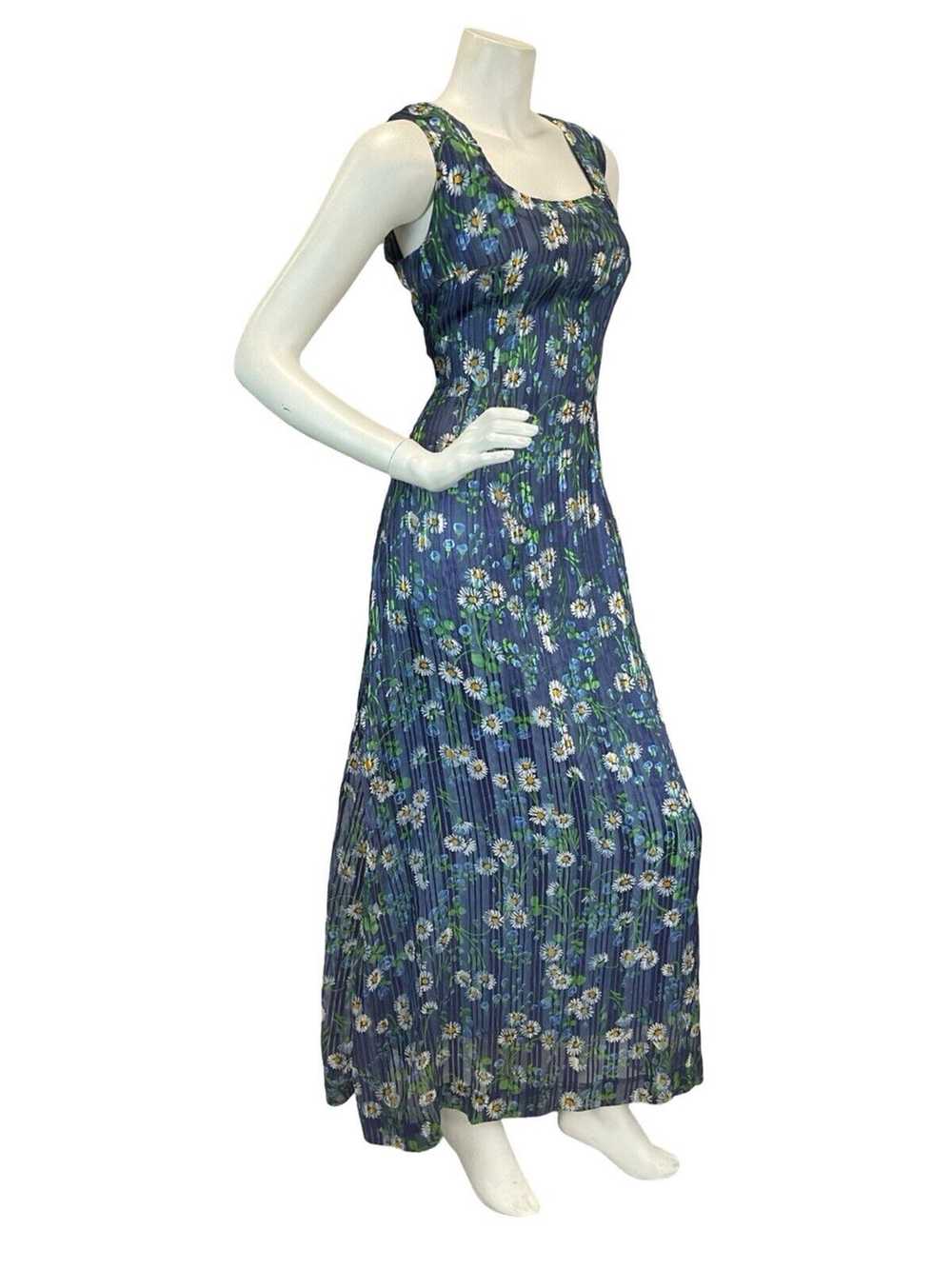 VINTAGE 60s 70s DAISY PRINT BLUE SEMI-SHEER LINED… - image 3