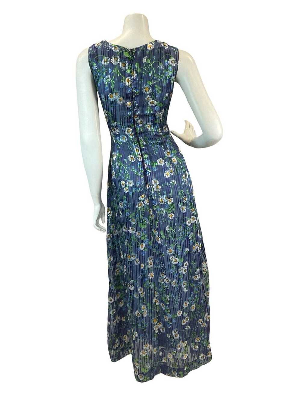 VINTAGE 60s 70s DAISY PRINT BLUE SEMI-SHEER LINED… - image 4