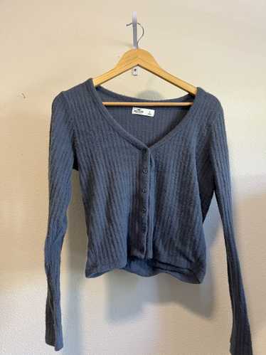 Hollister Hollister soft blue v-neck light sweater