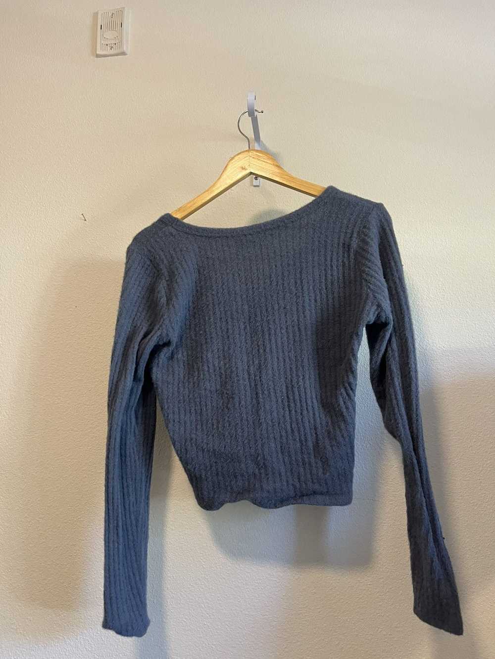 Hollister Hollister soft blue v-neck light sweater - image 3