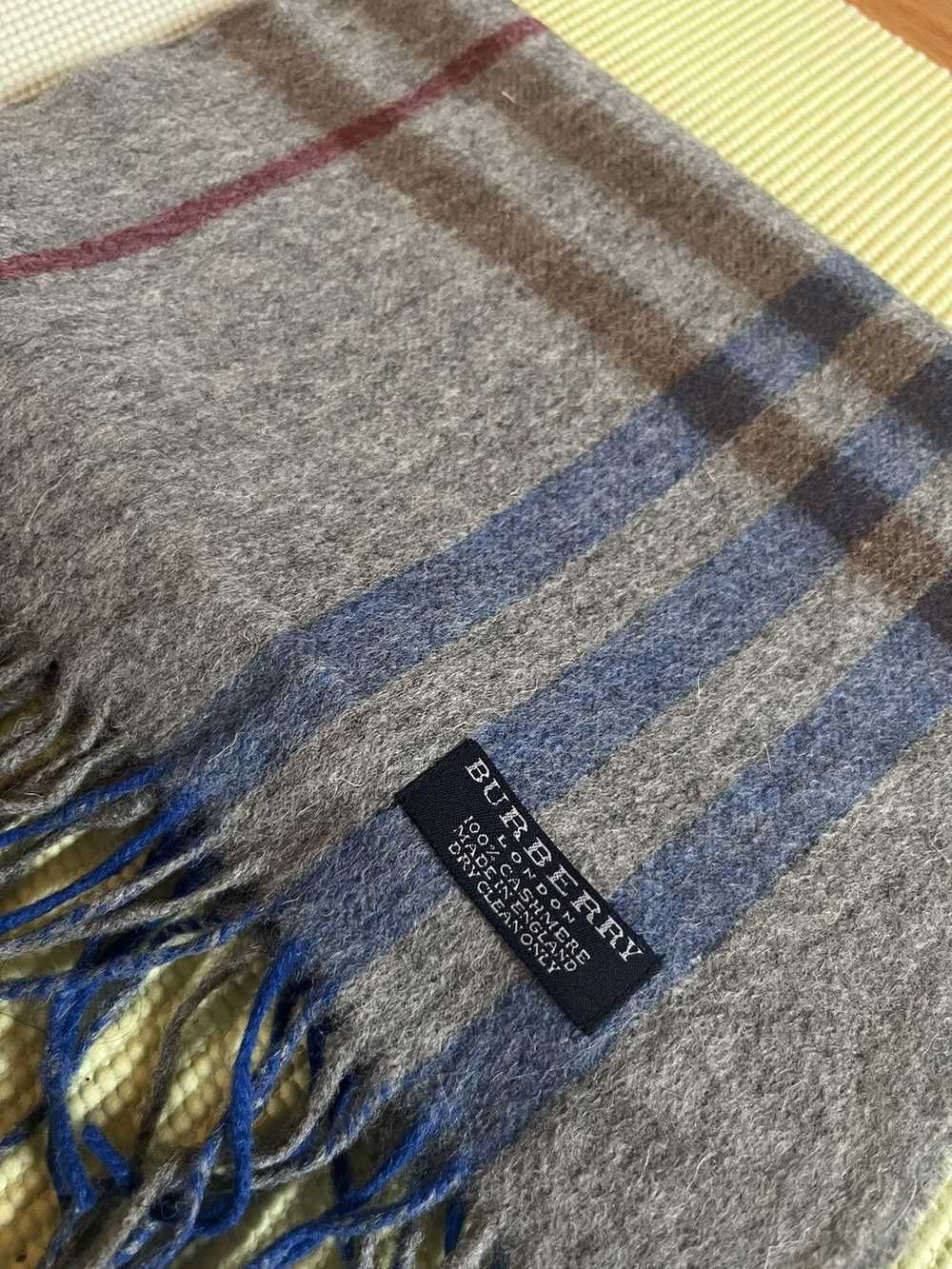 Burberry × Vintage Burberry Nova Check Scarf Grey - image 3