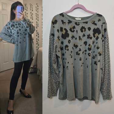 Easel Long Sleeve Leopard Tee Large