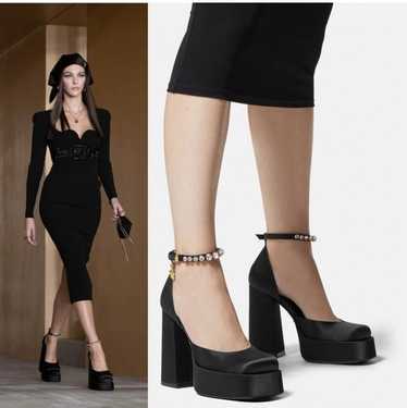 VERSACE ハロックフリントトッフ 78HAM221JS470 166 バロッコシルク ショートパンツ ブラック,プリント | VERSACE JP