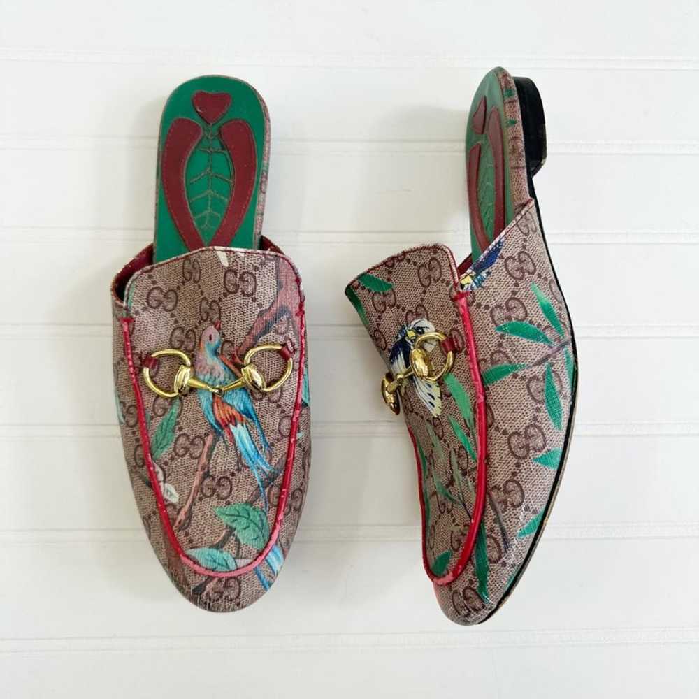 Gucci Princetown leather flats - image 2