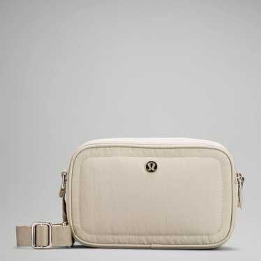 lululemon crossbody camera bag