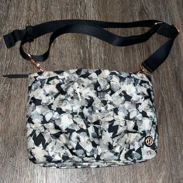 Like New Lululemon Hip To Be Free Bag in Mystic J… - image 1