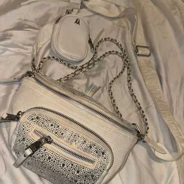 Steve Madden crossbody purse - image 1