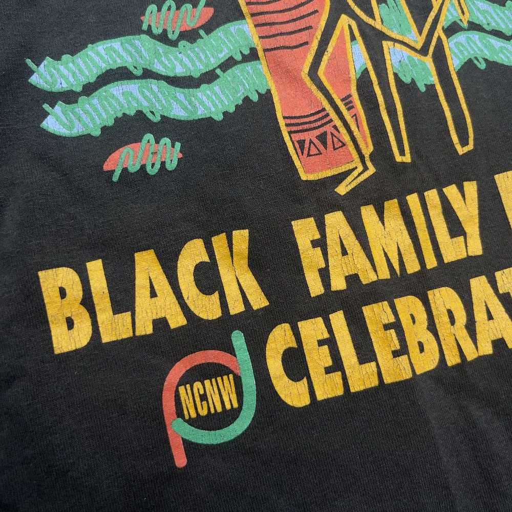 Hanes × Rap Tees × Vintage Vtg 90s BLACK FAMILY R… - image 4