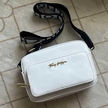 TOMMY HILFIGER Shoulder Bag in White