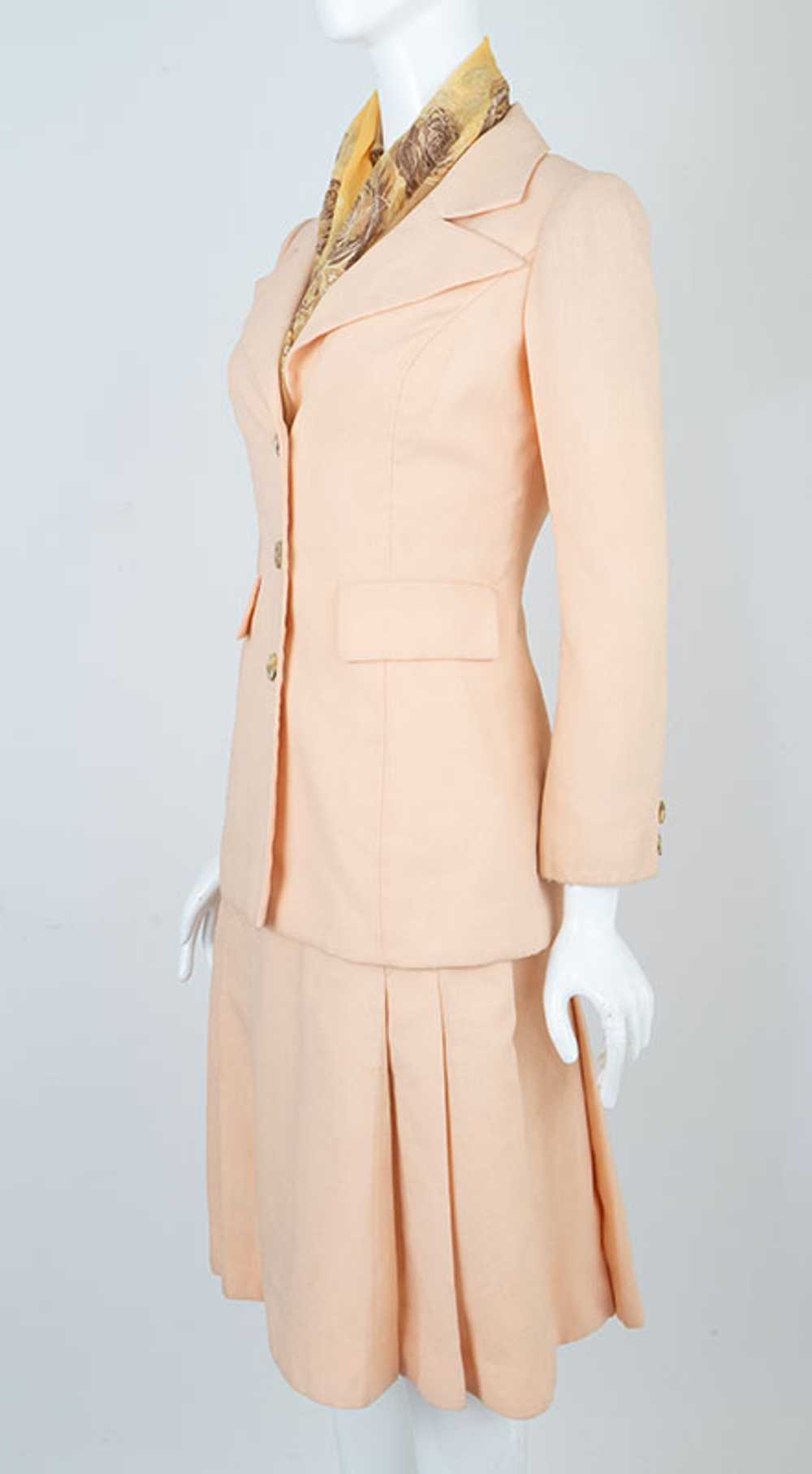 1970s C. Capriotti Silk Suit - image 2