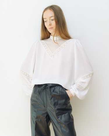 80s White Mesh V Neck Blouse with Lace Detail