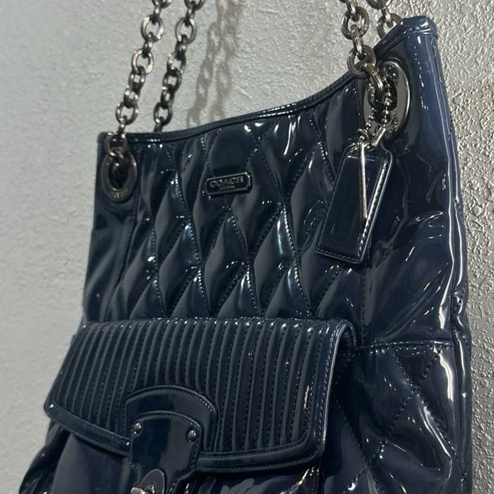 COACH POPPY NAVY LIQUID GLASS PATENT LEATHER CHAI… - image 4