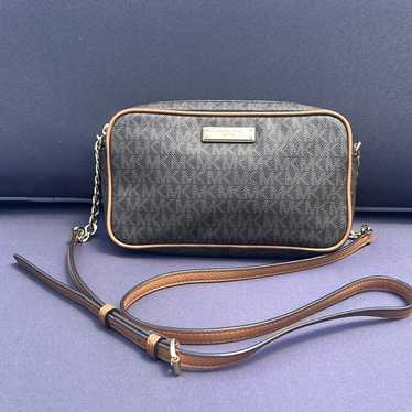 Michael Kors Crossbody EUC