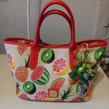 Tropical tote