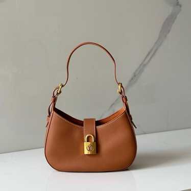 Louisvuitton shoulder bag - image 1