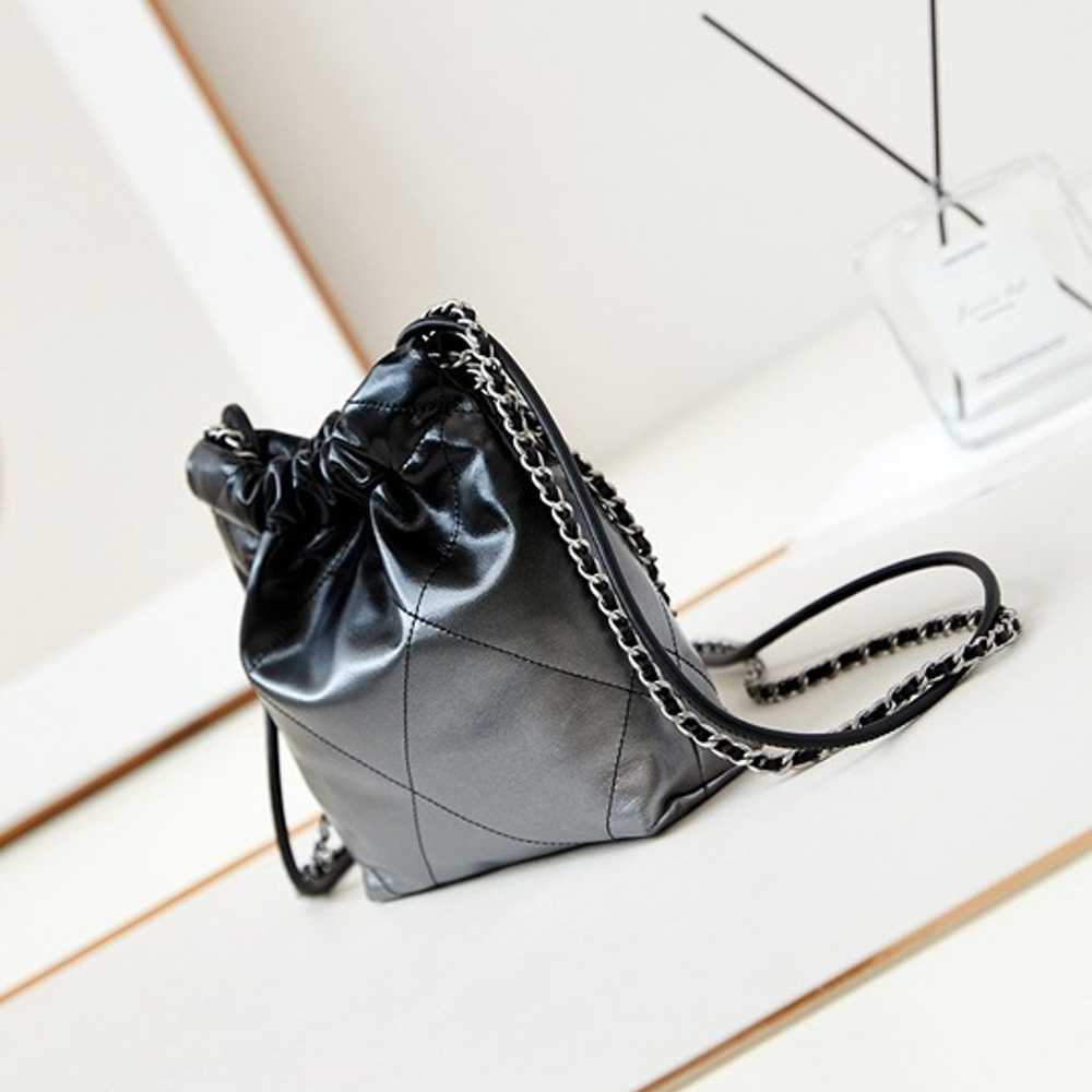 Chanel shoulder bag - image 3