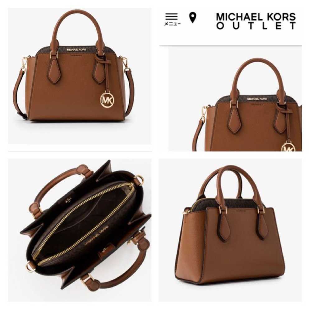 Excellent condition; Michael Kors Dahlia 2IN1 Sat… - image 3