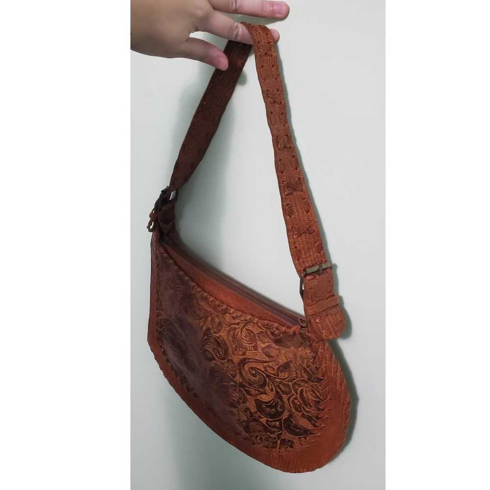 Carla Mancini Brown Leather Shoulder Bag w/ Raise… - image 10