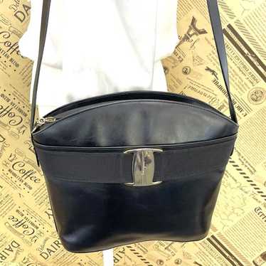 Salvatore Ferragamo shoulder bag pouchette Vara l… - image 1