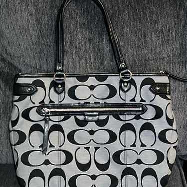 Coach Daisy Outline Signature Mettalic Tote