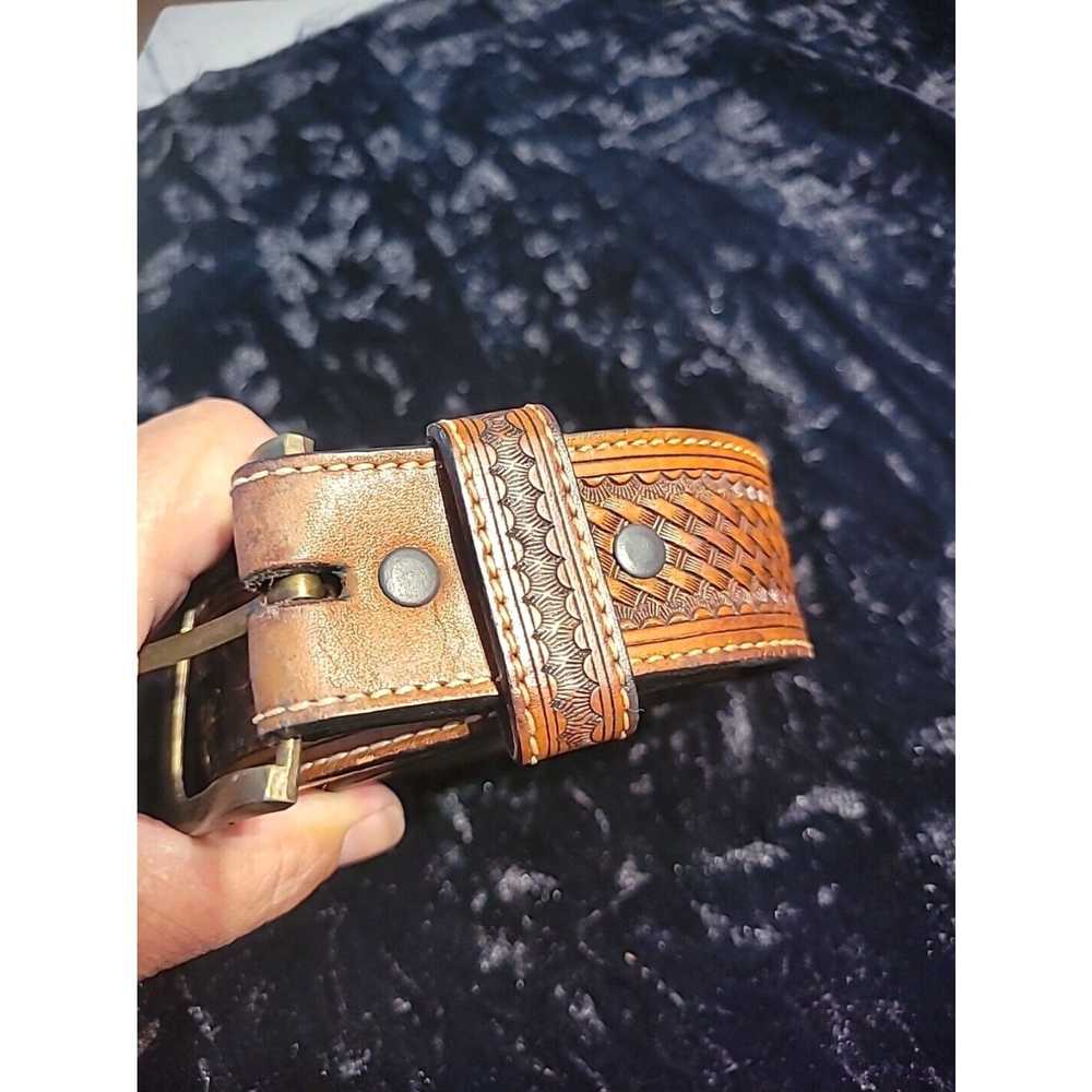 Vintage Vintage Womens Leather Belt 34 Tooled Sil… - image 3