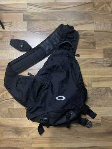 Early 2000's Oakley Jet Black Sandbag Sling