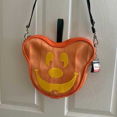 Harveys Seatbelt CNC Pop offers Art Mickey