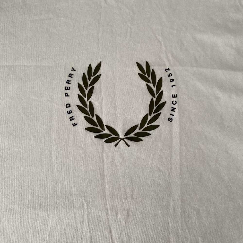 Fred Perry × Streetwear × Vintage Fred Perry T-Sh… - image 2