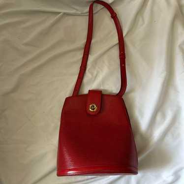 ✿ LOUIS VUITTON Cluny Leather Shoulder Bag.