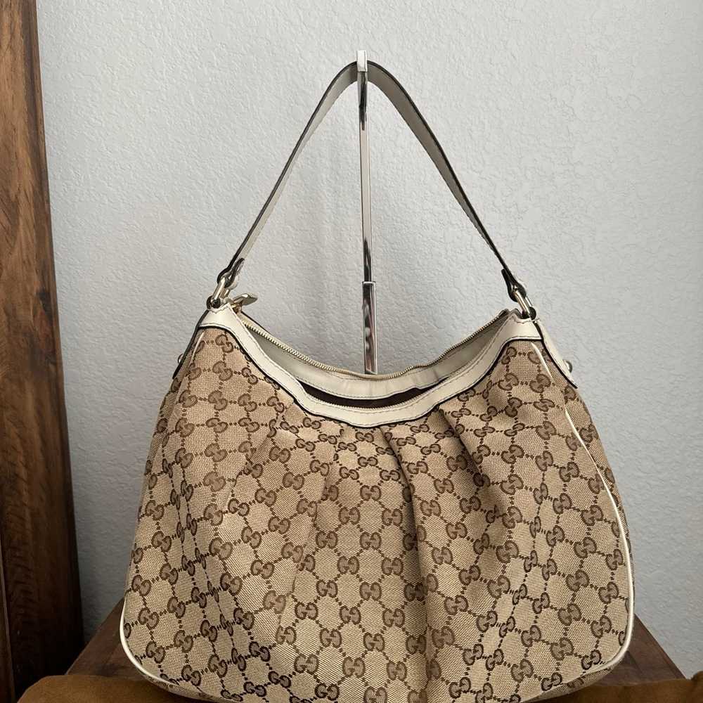 Gucci Sukey GG Neutral/Beige Color Canvas Medium … - image 3