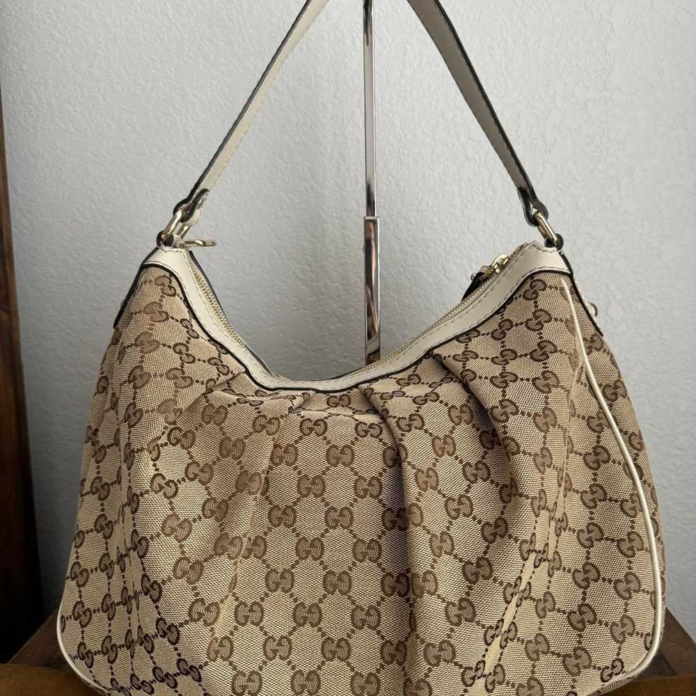 Gucci Sukey GG Neutral/Beige Color Canvas Medium … - image 4