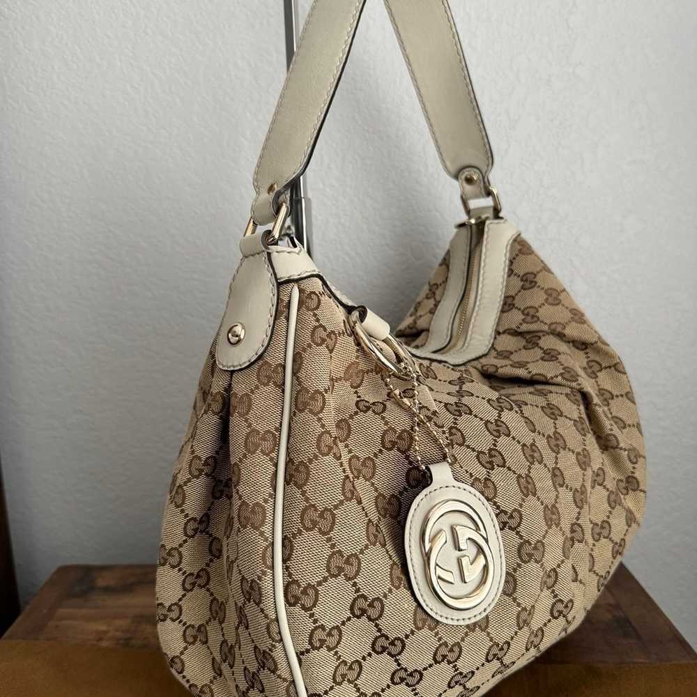 Gucci Sukey GG Neutral/Beige Color Canvas Medium … - image 6