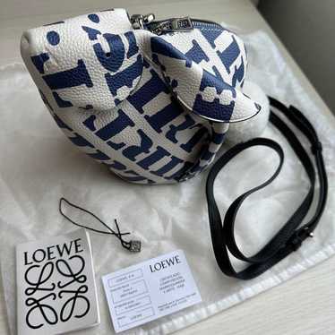 Rare and beautiful ☆ Loewe LOEWE Bunny Rabbit Shou