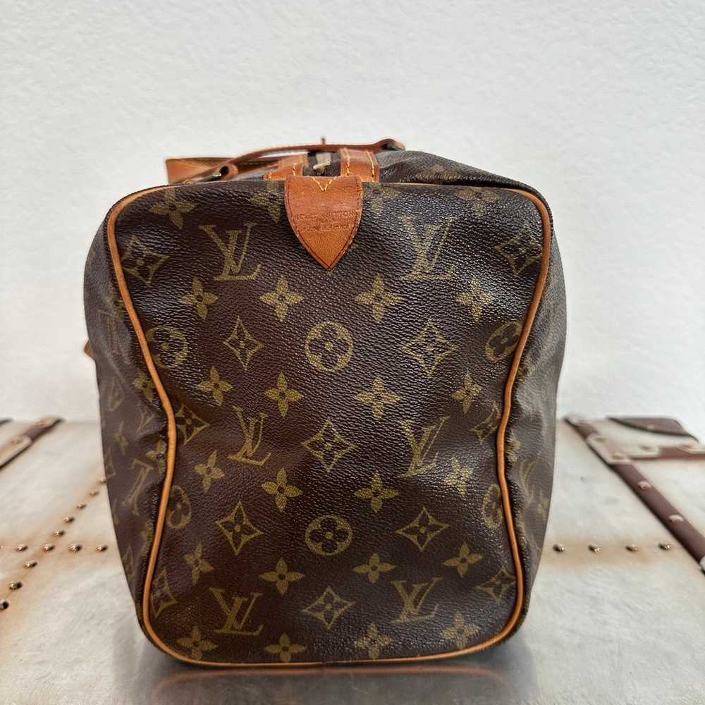 Louis Vuitton Sac Souple 35 Duffle / Travel Bag - image 8