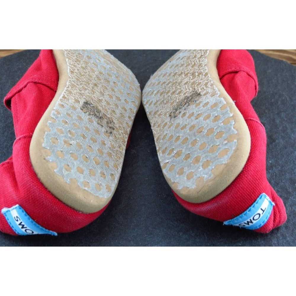 Toms Women Sz 7.5 M Red Flat Fabric Shoes - image 6