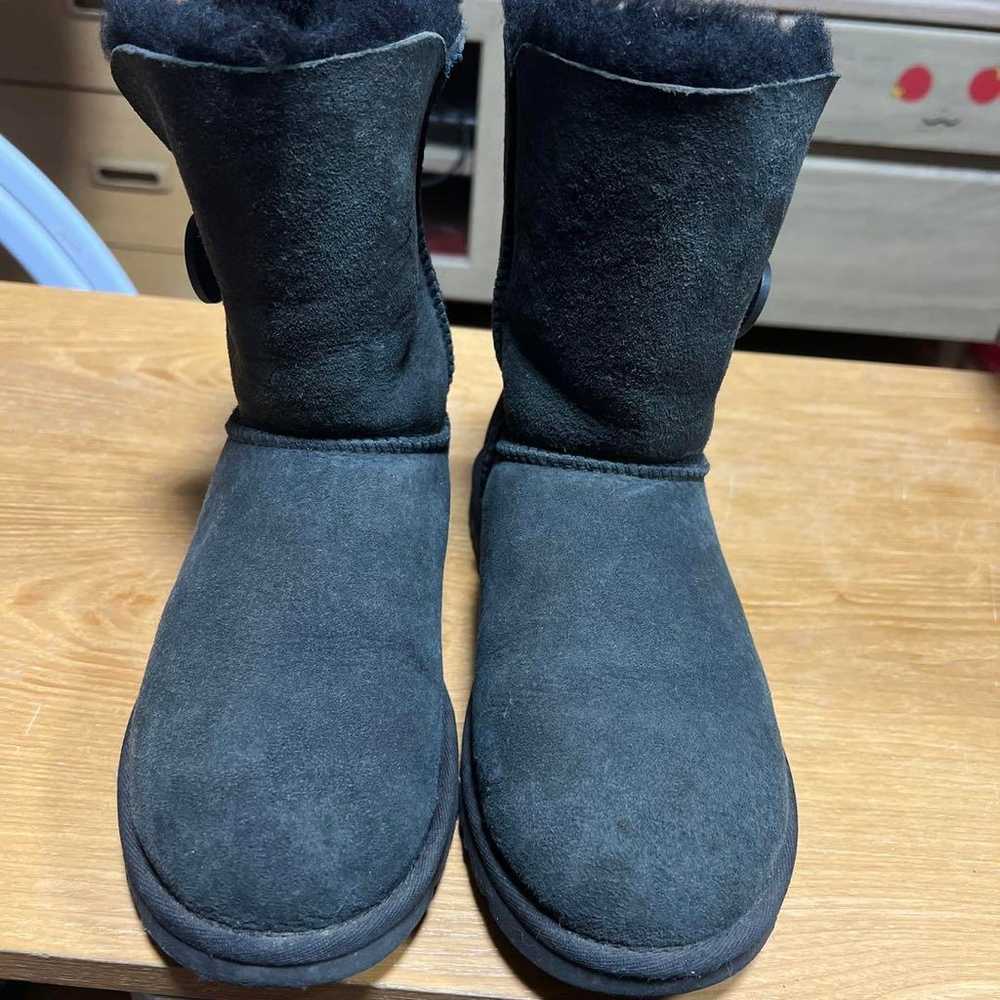 UGG sheepskin boots size 23. - image 1