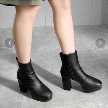 Short boots for women - image 1