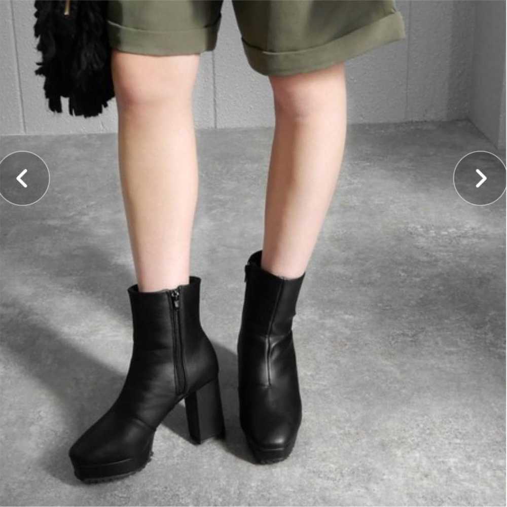 Short boots for women - image 4