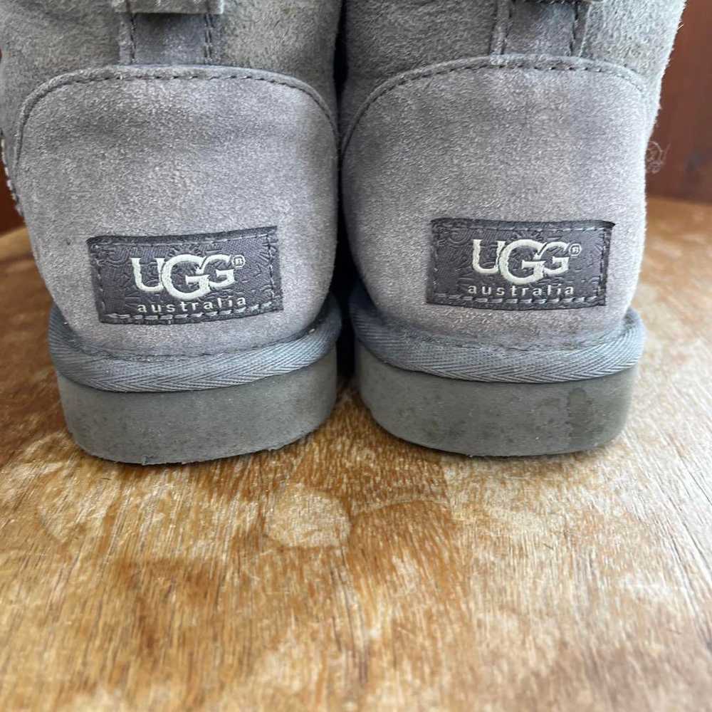 UGG sheepskin boots in grey. - image 5