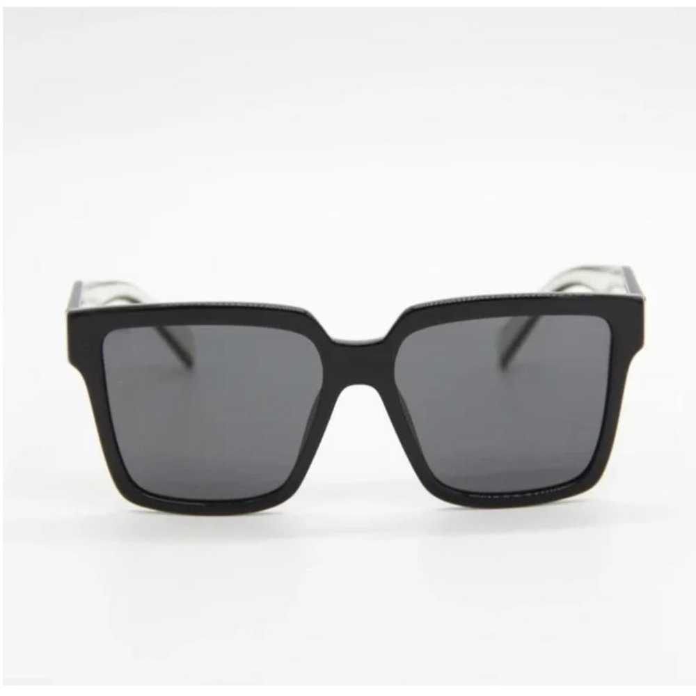 Prada Oversized sunglasses - image 3