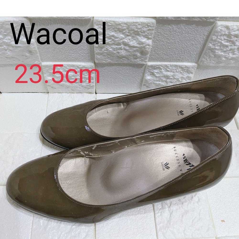 Comfortable shoes: Wacoal Success Walk Enamel Pum… - image 11