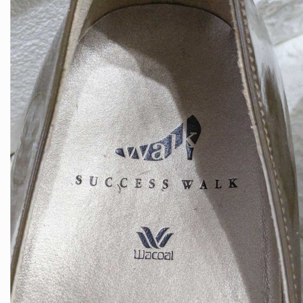 Comfortable shoes: Wacoal Success Walk Enamel Pum… - image 8