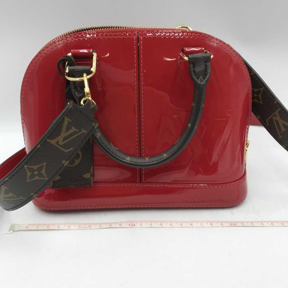 Louis Vuitton Néo Alma patent leather handbag - image 5