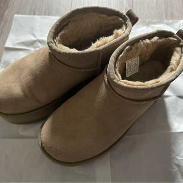 UGG boots size 23cm. - image 1