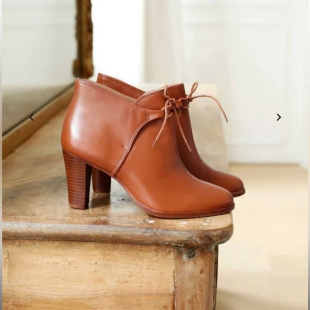 Sezane heeled hunter boots in camel - image 2