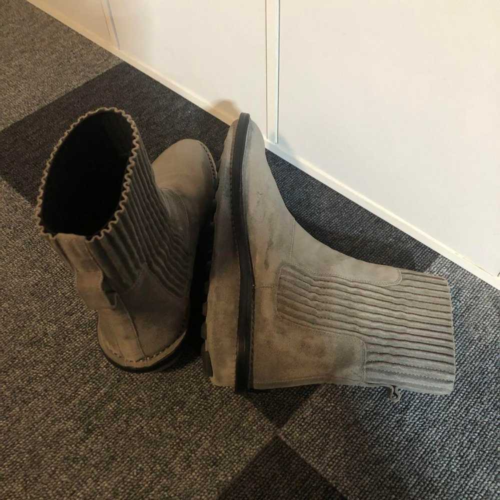 Balenciaga side gore boots. - image 3