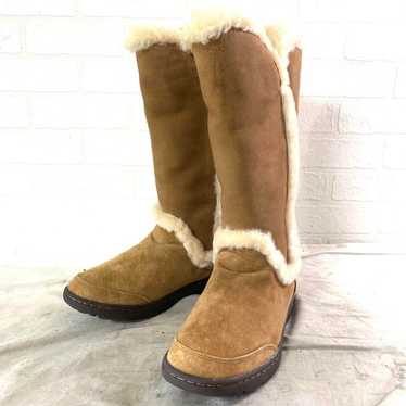 688☆ UGG Sheepskin Boots Casual Ladies Size 22 Be… - image 1