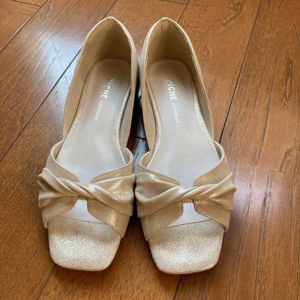 Flat shoes. - image 1